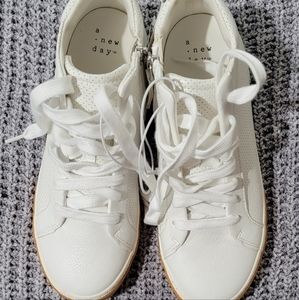 Women's Luna Sneakers